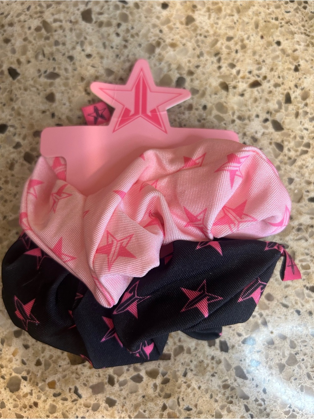 Jeffree Star- 2pk Scrunchie set (NIB)